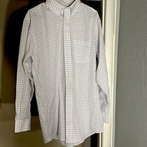 I am selling this gold label Men’s full fit dress shirt